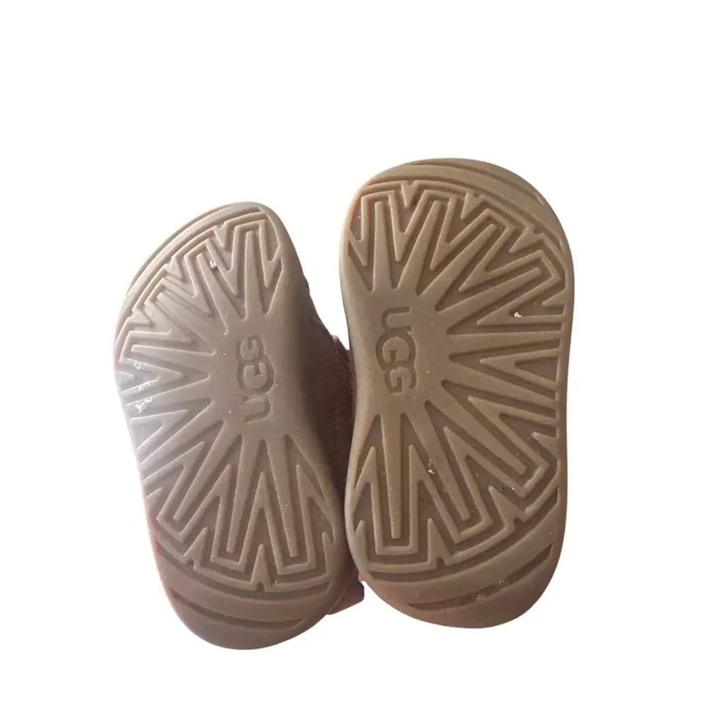 UGG Baby Rennon II sneakers in a chestnut brown color 4/5